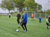 Laatste training S.K.N.W.K. JO7-1 (partijtje tegen de ouders) van maandag 27 mei 2024 (12/180)